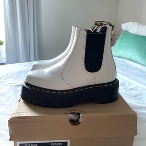 Platform Chelsea doc martens
